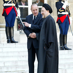 تکرار اظهارات غیرواقعی احمدی‌نژاد در مورد سفر خاتمی به پاریس+عکس